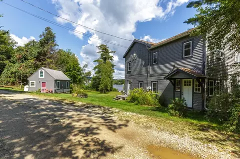 7 Northwood Lake Rd, Deerfield, NH 03037