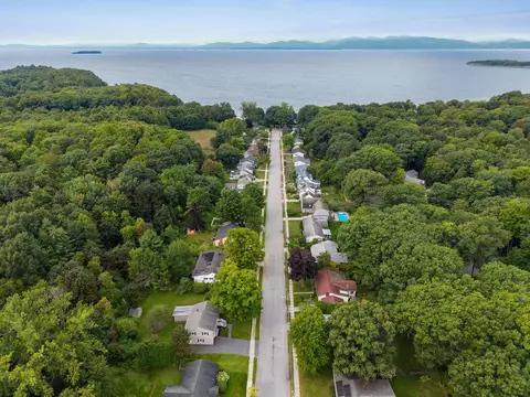 106 Killarney Rd, Burlington, VT 05408