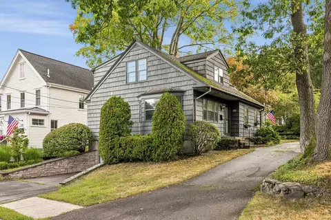 161 Elwyn Ave, Portsmouth, NH 03801