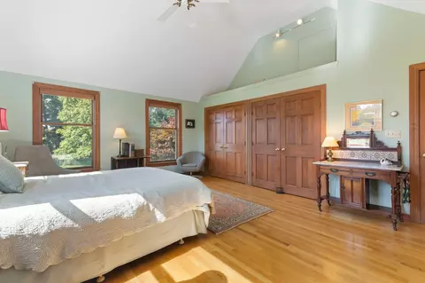 Bedroom - 47 Oak Hill Dr, Dummerston, VT 05301 photo 5 of 6