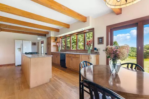 Kitchen - 47 Oak Hill Dr, Dummerston, VT 05301 photo 2 of 4