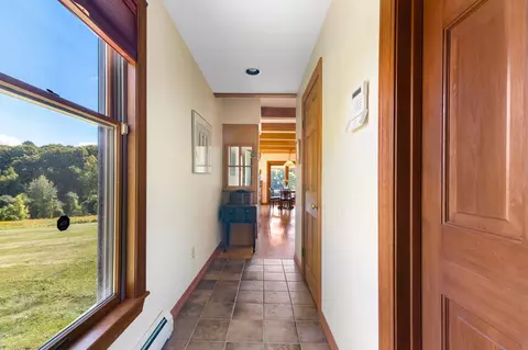 Entry Way - 47 Oak Hill Dr, Dummerston, VT 05301 photo 2 of 4