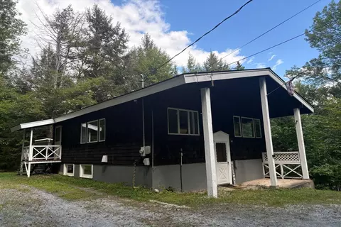 2487 Vt 100 Rte, Plymouth, VT 05056
