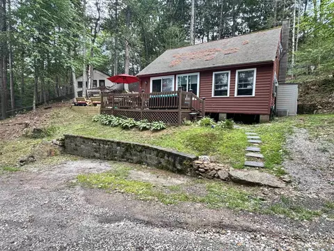 14 Pine Point Dr, Northwood, NH 03261