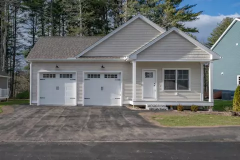 14 Wilderness Dr, Nashua, NH 03062