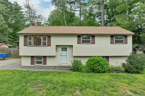 25 Briar Cliff Dr, Milford, NH 03055