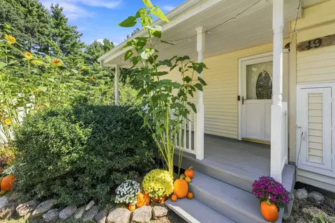 19 Old Mont Vernon Rd, Amherst, NH 03031