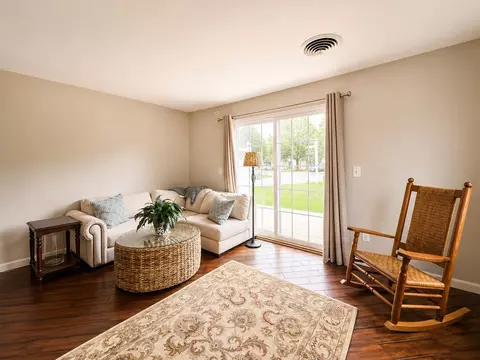 Living - 76 Seth Cir, Williston, VT 05495 photo 1 of 3