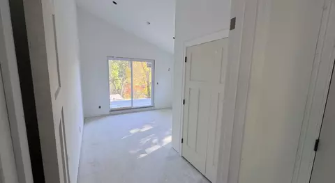 Entry Way - 14 Second St, Windham, NH 03087 photo 1 of 3