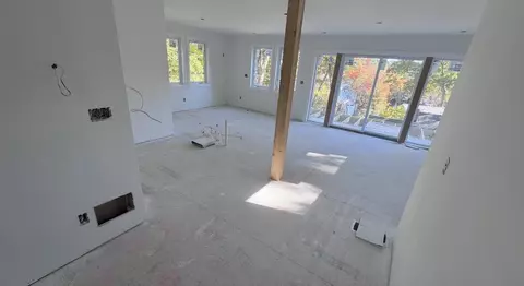 Living - 14 Second St, Windham, NH 03087 photo 1 of 4