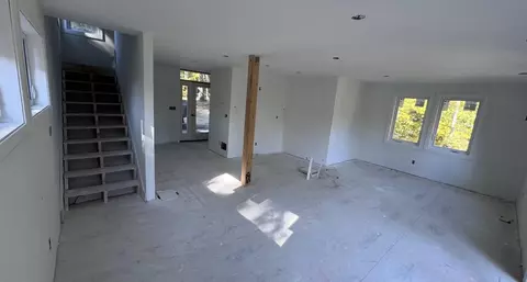 Living - 14 Second St, Windham, NH 03087 photo 3 of 4