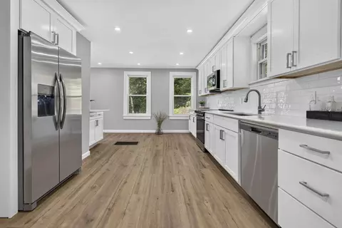521 Northfield Rd, Hinsdale, NH 03451