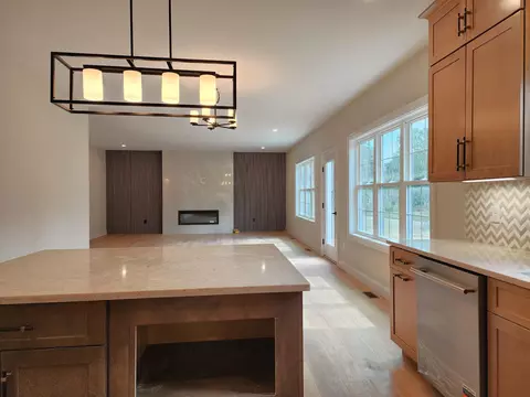 Living - 5 Campbell Way #2, Windham, NH 03087 photo 1 of 9