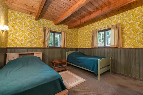 Bedroom - 49 Kings Pine Rd, Wolfeboro, NH 03894 photo 10 of 11