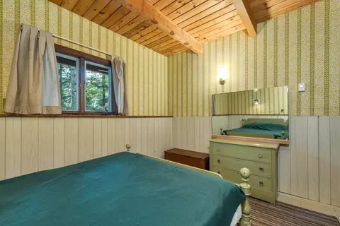 Bedroom - 49 Kings Pine Rd, Wolfeboro, NH 03894 photo 5 of 11