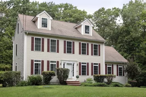 80 Walker Rd, Danville, NH 03819