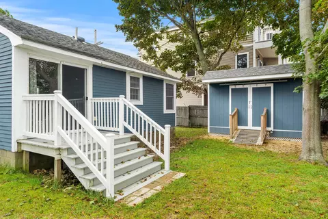 Exterior - 5 Thorwald Ave, Hampton, NH 03842 photo 3 of 10