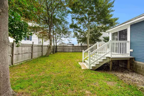 Exterior - 5 Thorwald Ave, Hampton, NH 03842 photo 4 of 10