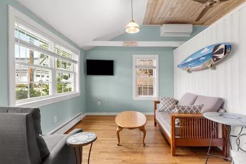 Living - 5 Thorwald Ave, Hampton, NH 03842 photo 1 of 3