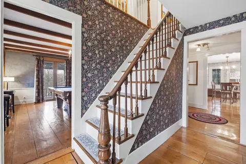 Entry Way - 183 Waterloo St, Warner, NH 03278 photo 3 of 4