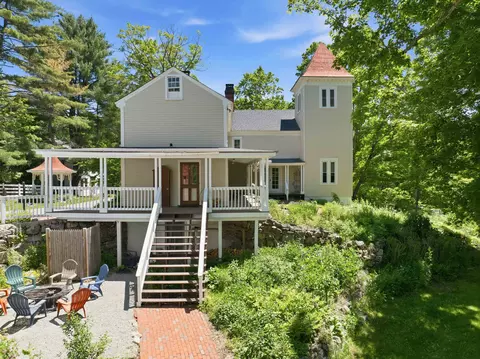 Exterior - 183 Waterloo St, Warner, NH 03278 photo 2 of 22