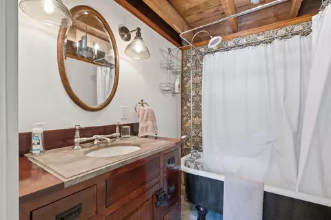 Bath - 183 Waterloo St, Warner, NH 03278 photo 4 of 4