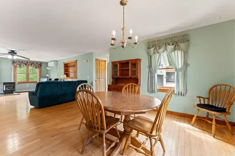 Dining - 76 Paradee Rd, Fairfield, VT 05455 photo 3 of 3