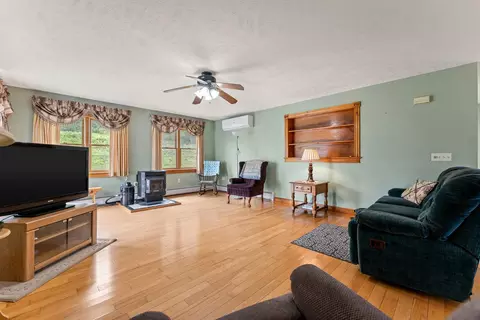 Living - 76 Paradee Rd, Fairfield, VT 05455 photo 1 of 3