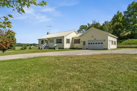 Exterior - 76 Paradee Rd, Fairfield, VT 05455 photo 2 of 6