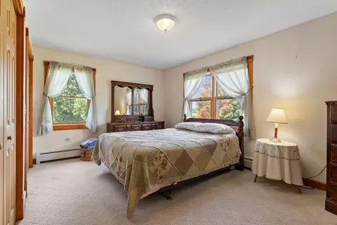 Bedroom - 76 Paradee Rd, Fairfield, VT 05455 photo 3 of 7