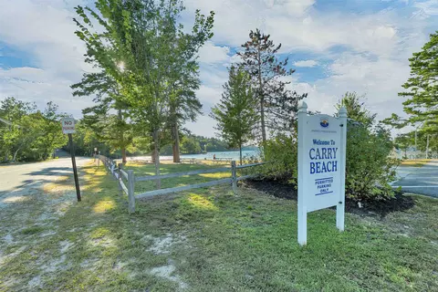 Exterior - 8 Knoll Rd, Wolfeboro, NH 03894 photo 2 of 8