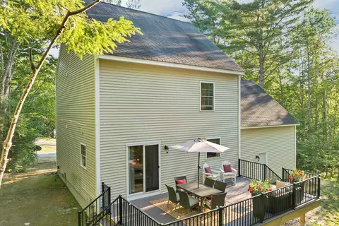 Exterior - 8 Knoll Rd, Wolfeboro, NH 03894 photo 8 of 8