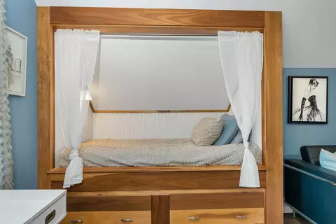 Bedroom - 8 Knoll Rd, Wolfeboro, NH 03894 photo 2 of 4