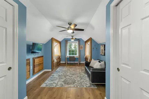Entry Way - 8 Knoll Rd, Wolfeboro, NH 03894 photo 5 of 5