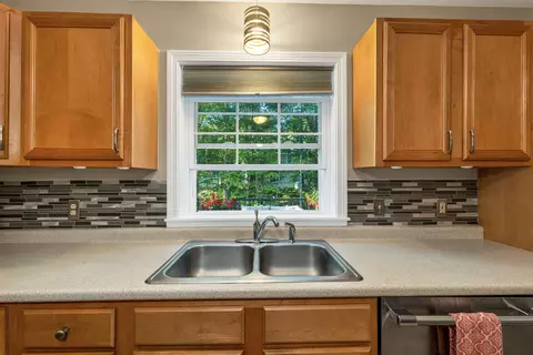 Kitchen - 8 Knoll Rd, Wolfeboro, NH 03894 photo 4 of 4
