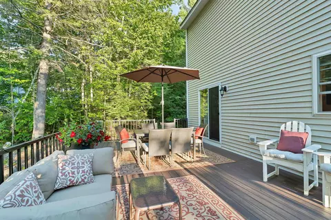 Exterior - 8 Knoll Rd, Wolfeboro, NH 03894 photo 3 of 8