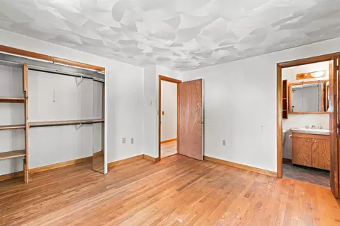 Bedroom - 36 Governor Dinsmore Rd, Windham, NH 03087 photo 4 of 8