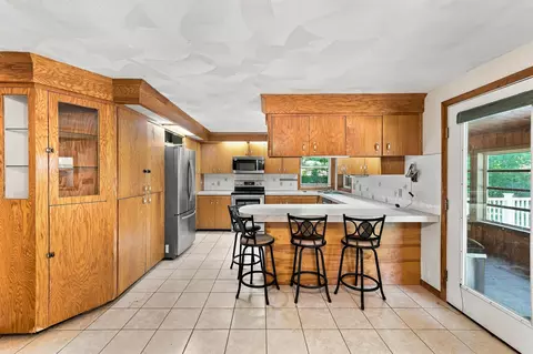 Kitchen - 36 Governor Dinsmore Rd, Windham, NH 03087 photo 8 of 8