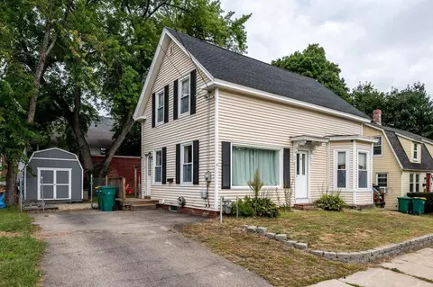 4 Cocheco Ave, Rochester, NH 03868