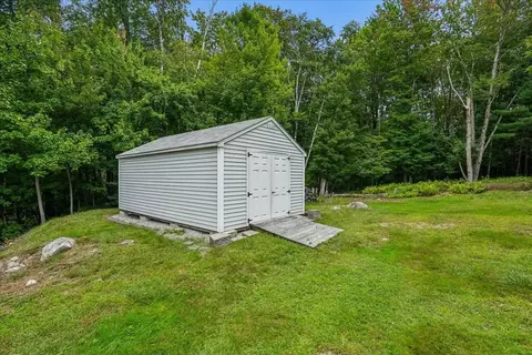 Exterior - 4 Debbie St, Hooksett, NH 03106 photo 7 of 14