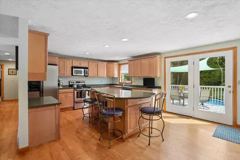 Kitchen - 4 Debbie St, Hooksett, NH 03106 photo 2 of 5