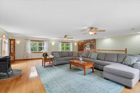 Living - 4 Debbie St, Hooksett, NH 03106 photo 4 of 4