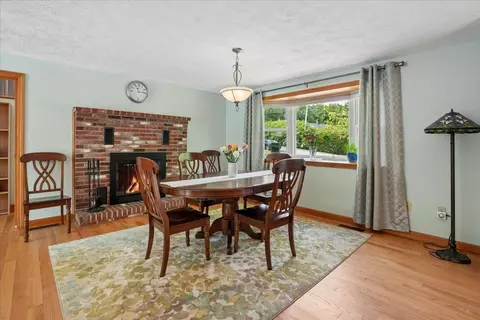 Dining - 4 Debbie St, Hooksett, NH 03106 photo 1 of 3