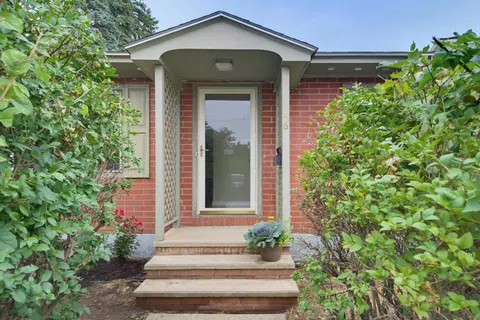 46 Myrtle St, Manchester, NH 03104