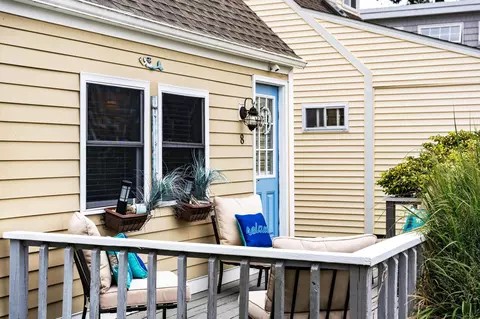 Exterior - 470 Winnacunnet Rd #8, Hampton, NH 03842 photo 9 of 10