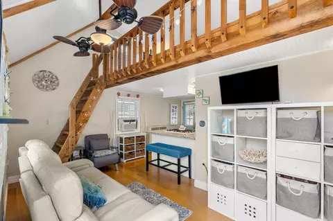 Living - 470 Winnacunnet Rd #8, Hampton, NH 03842 photo 3 of 4
