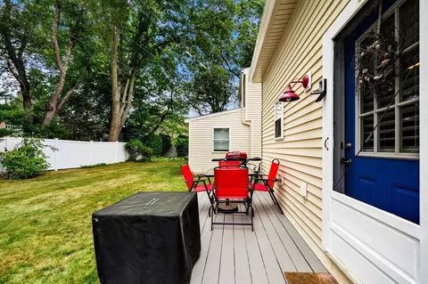 Exterior - 470 Winnacunnet Rd #8, Hampton, NH 03842 photo 5 of 10