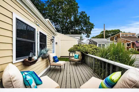 Exterior - 470 Winnacunnet Rd #8, Hampton, NH 03842 photo 1 of 10