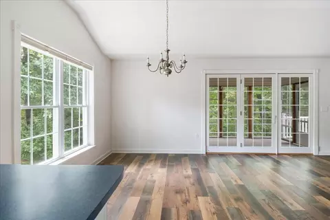 Living - 114 Honeysuckle Ln, Williston, VT 05495 photo 6 of 7