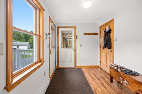 Entry Way - 740 E Barre Rd, Barre, VT 05641 photo 1 of 6